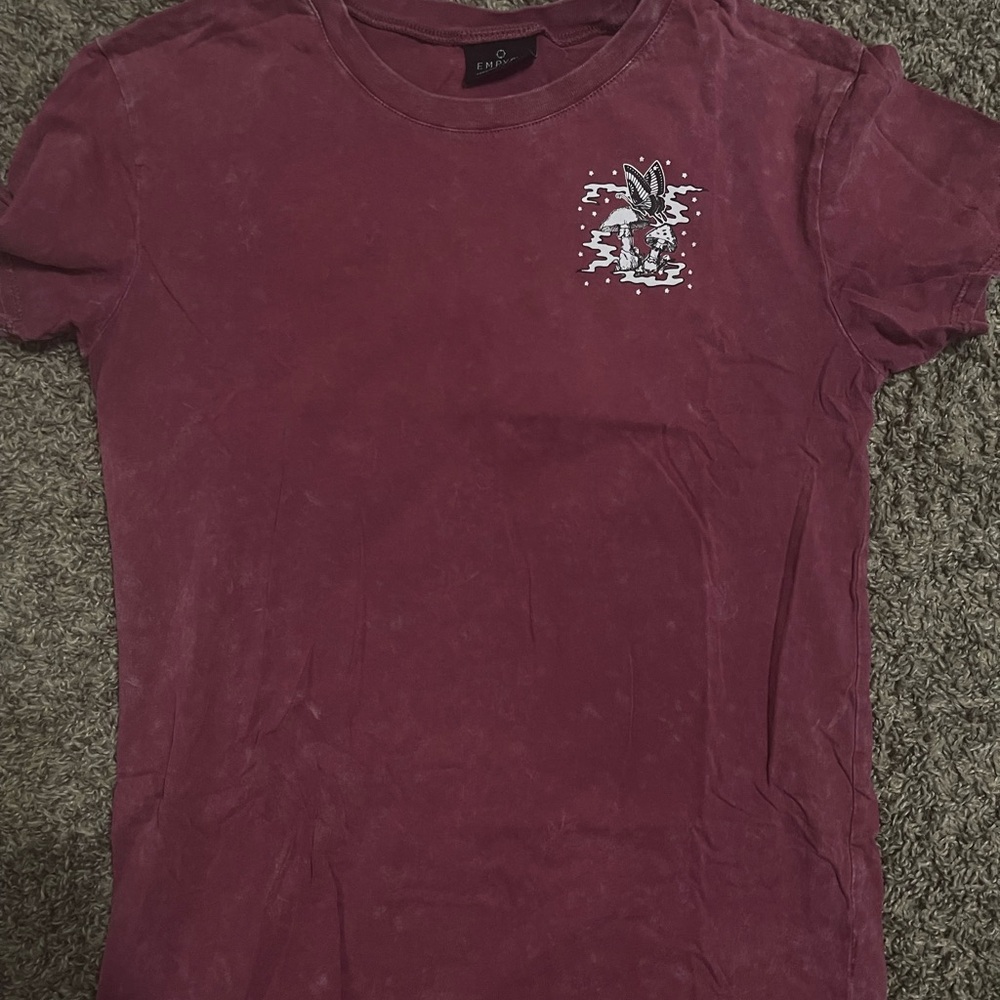 Empyre graphic t-shirt